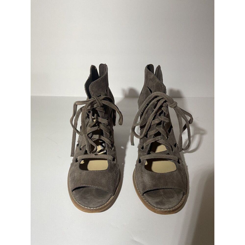Vince Camuto Tressa Taupe Suede Cutout Lace Up Block Heels - Size 7
